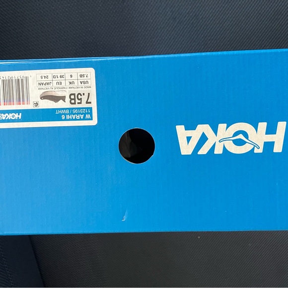 Hoka Arahi 6 black running sneakers! - Picture 5 of 6
